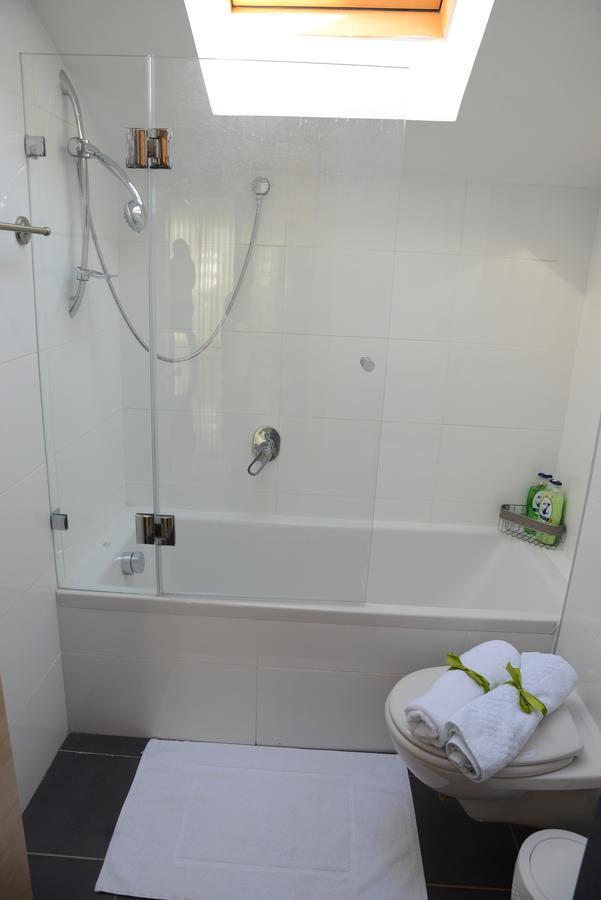 Saidoff, Amazing 4 Bedroom 3 Bath In City Center, Pool, Parking!!! Yerusalem Bagian luar foto