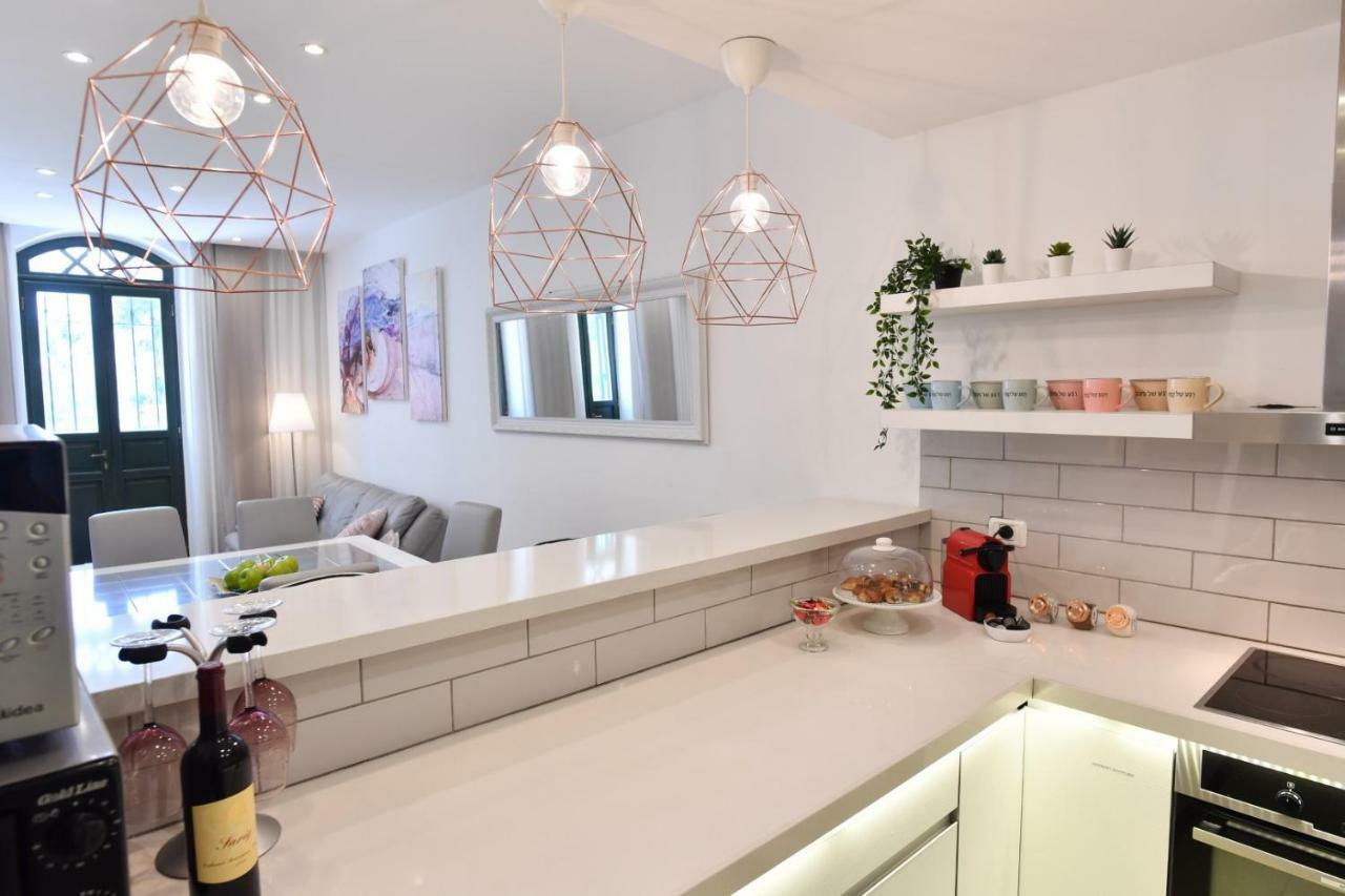 Saidoff, Amazing 4 Bedroom 3 Bath In City Center, Pool, Parking!!! Yerusalem Bagian luar foto
